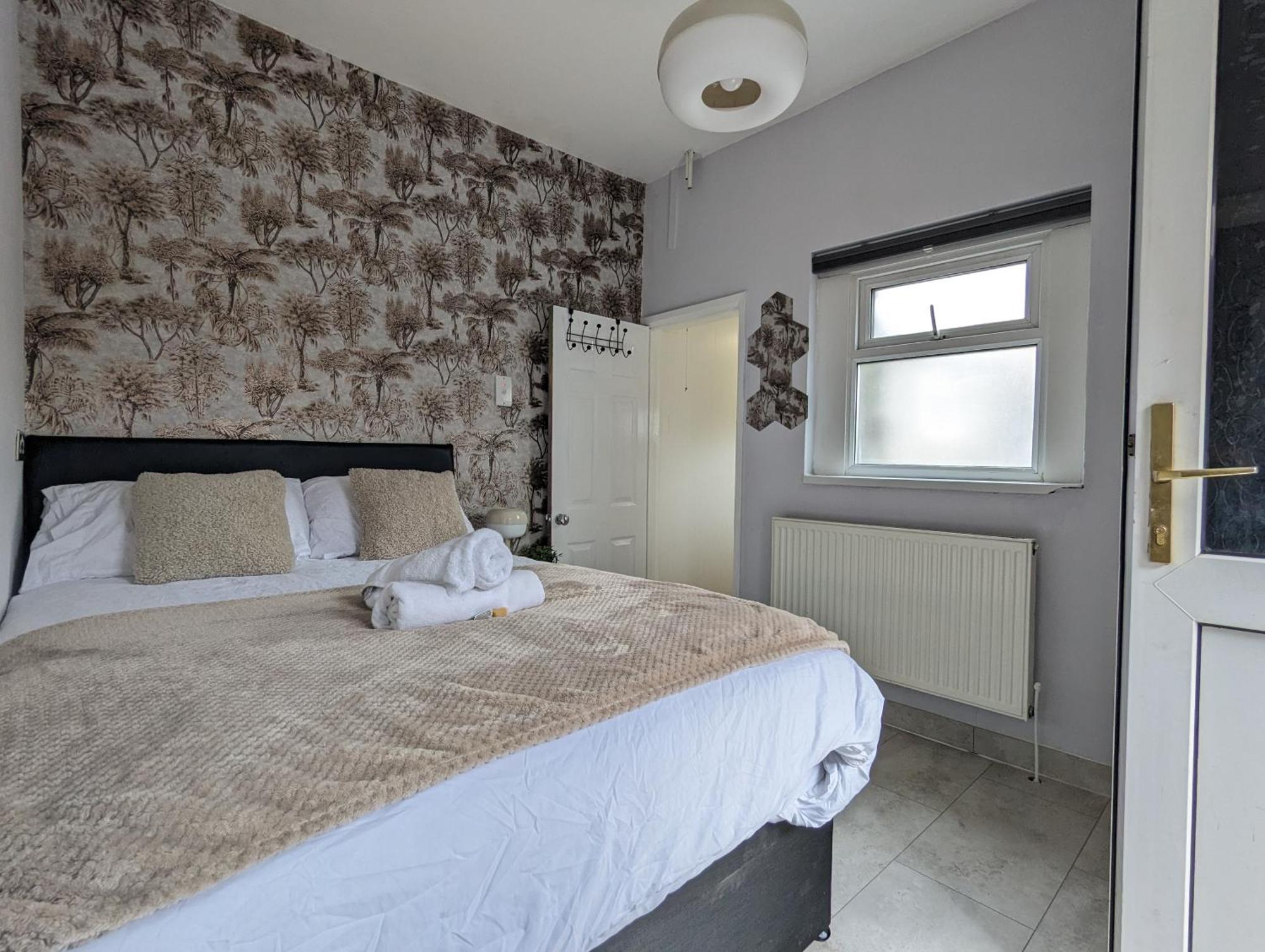 Inner-City Apartments - Basic Amenites Cardiff Exterior foto